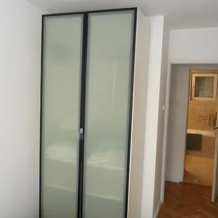 Wroclaw University Apartment ヴロツワフ