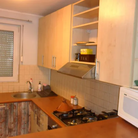 Wroclaw University Apartment *